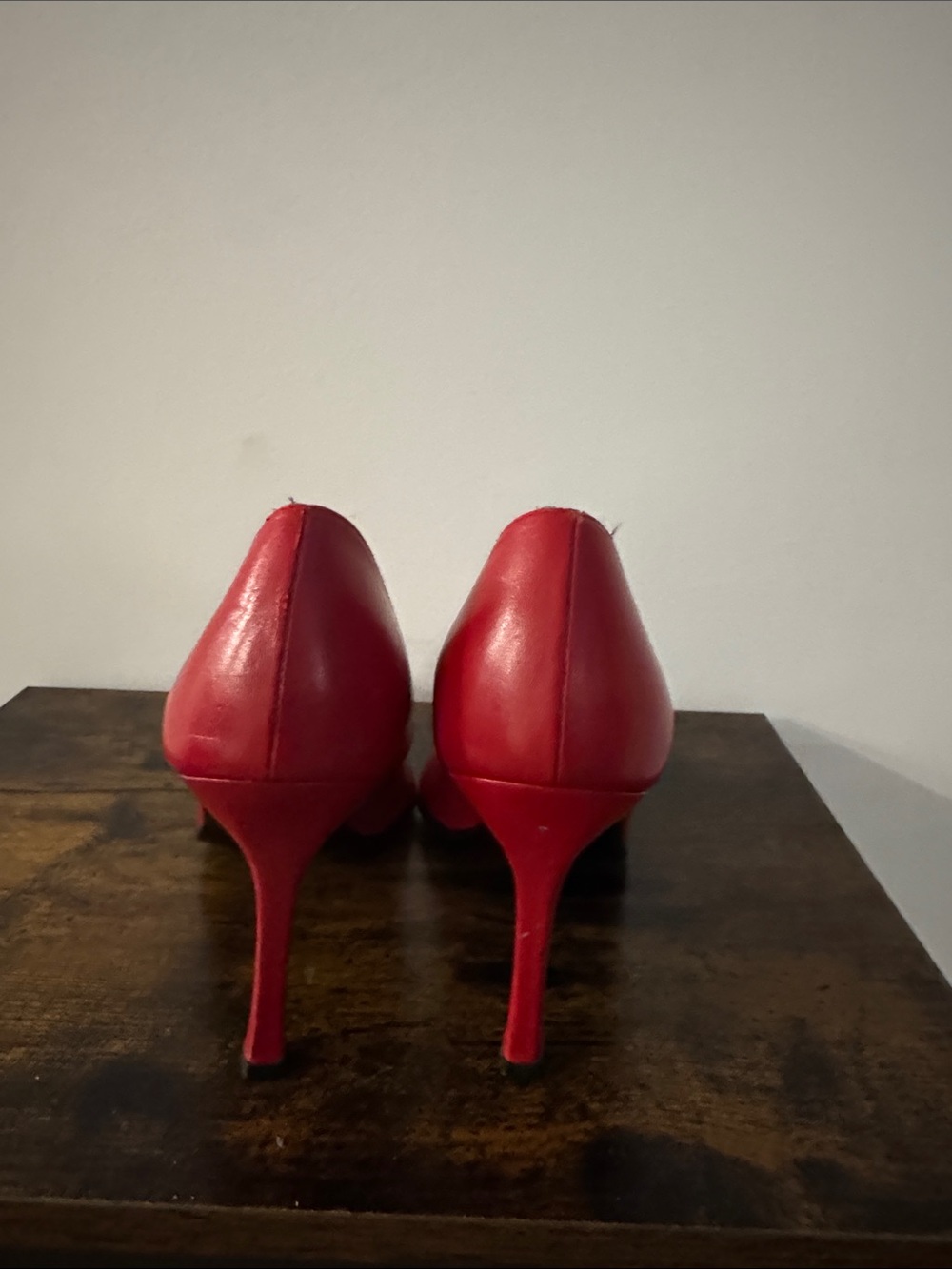 Charles David Red Pointed-Toe Pumps with Front Tie Decoration - Picture 5 of 11